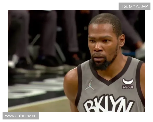 拉菲尼亚与鲍文：草根崛起路径及战术适配性对比分析