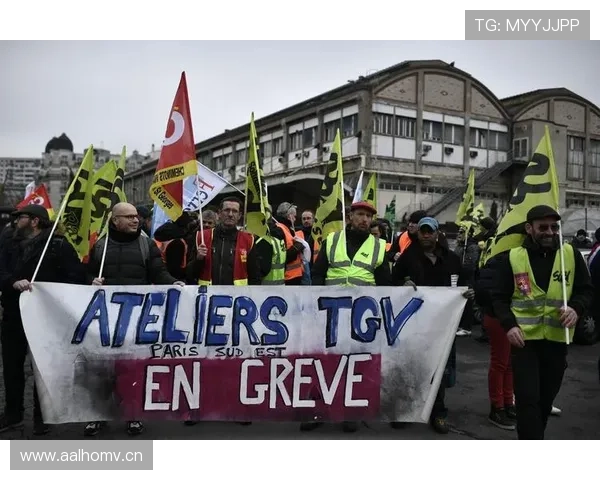 瓦伦西亚球迷抗议持续，俱乐部内外部压力逐步反映在赛季走势中